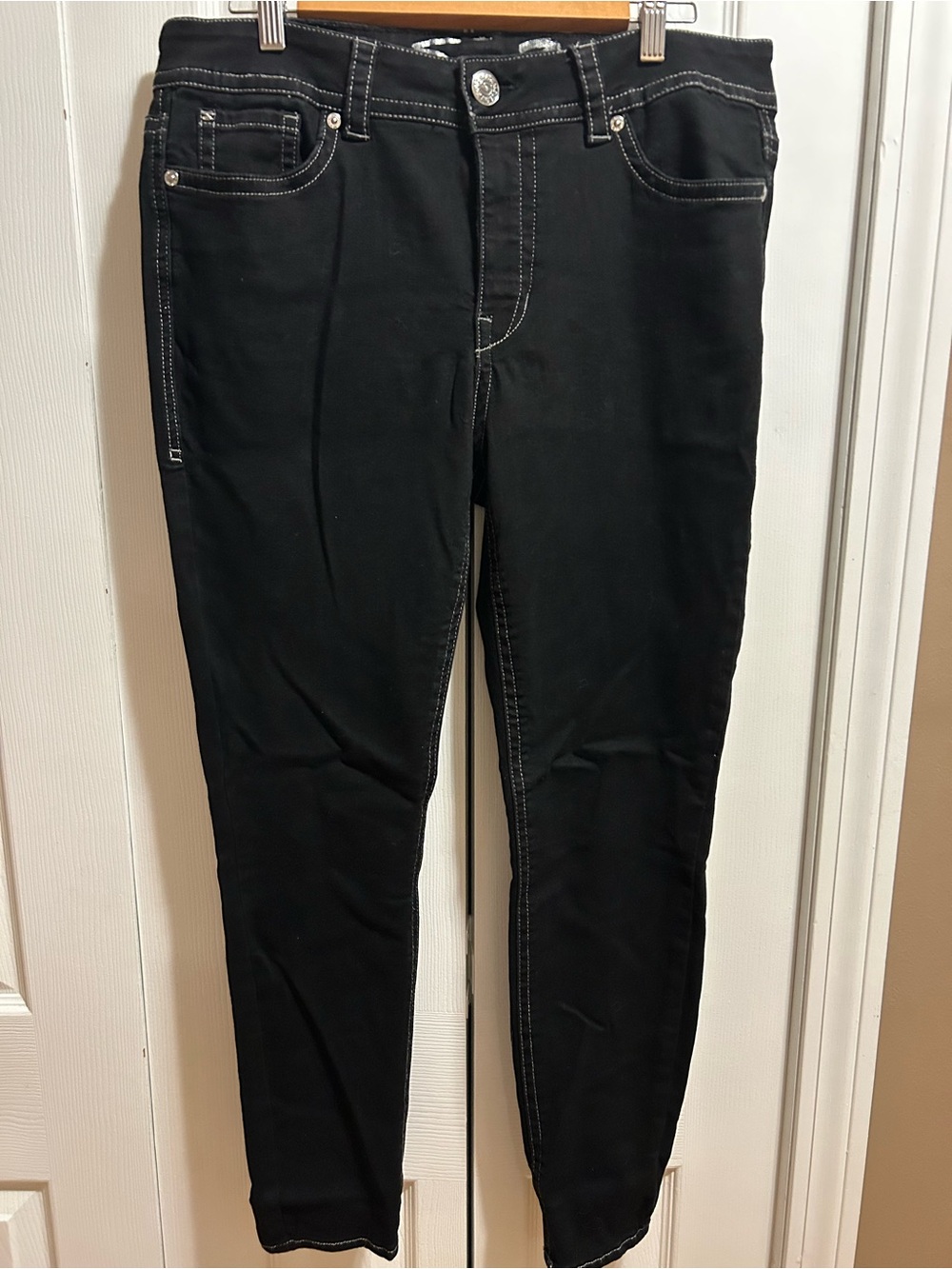Seven7 Black Skinny Jeans with Contrast Stitching